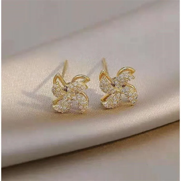 just-lil-things-gold-pin-earrings-jlt11427